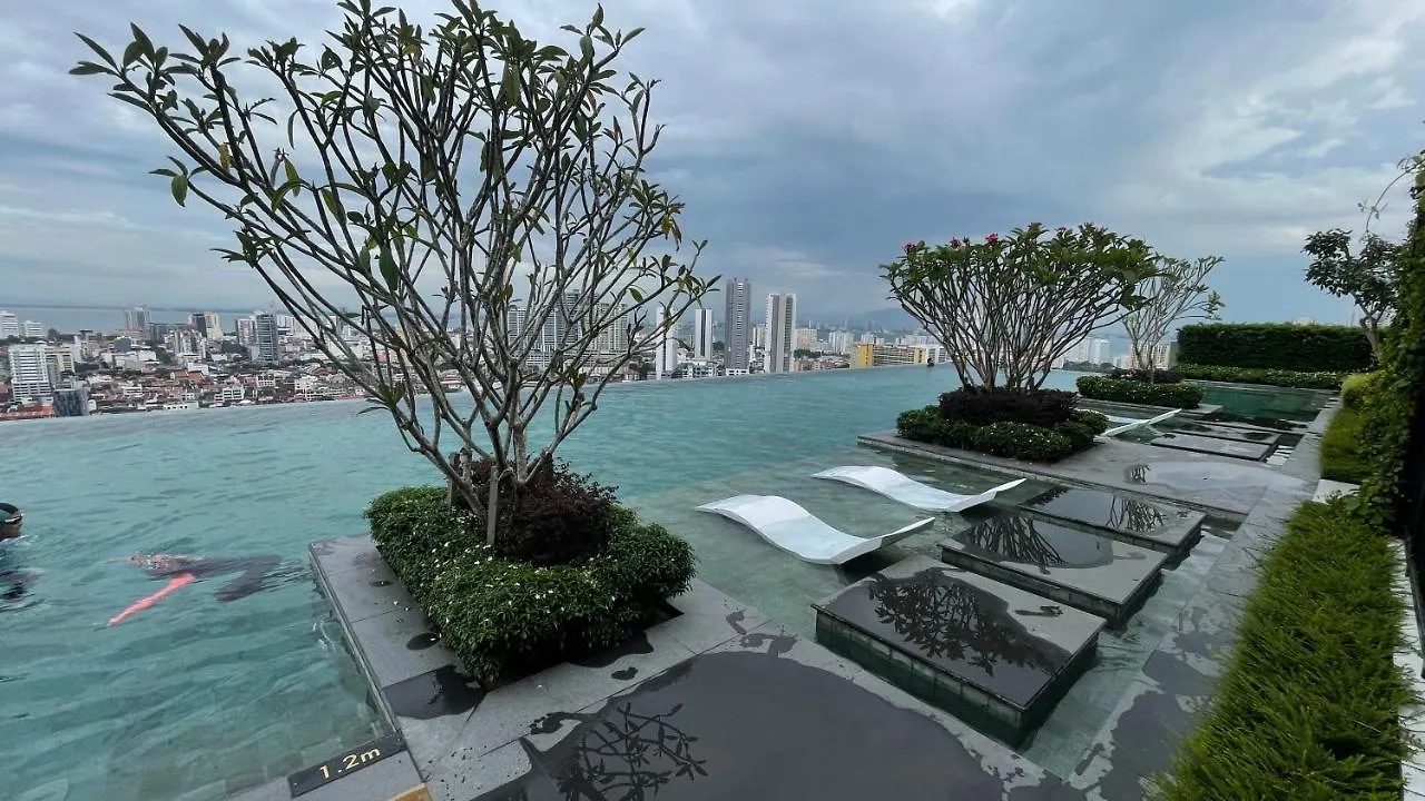 Beacon Executive Suites #Georgetown #Rooftoppool #10 0*, George Town Malaysia