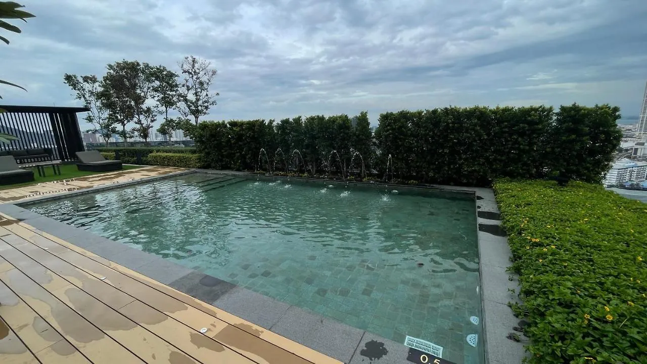 Apartment Beacon Executive Suites #Georgetown #Rooftoppool #10 Malaysia